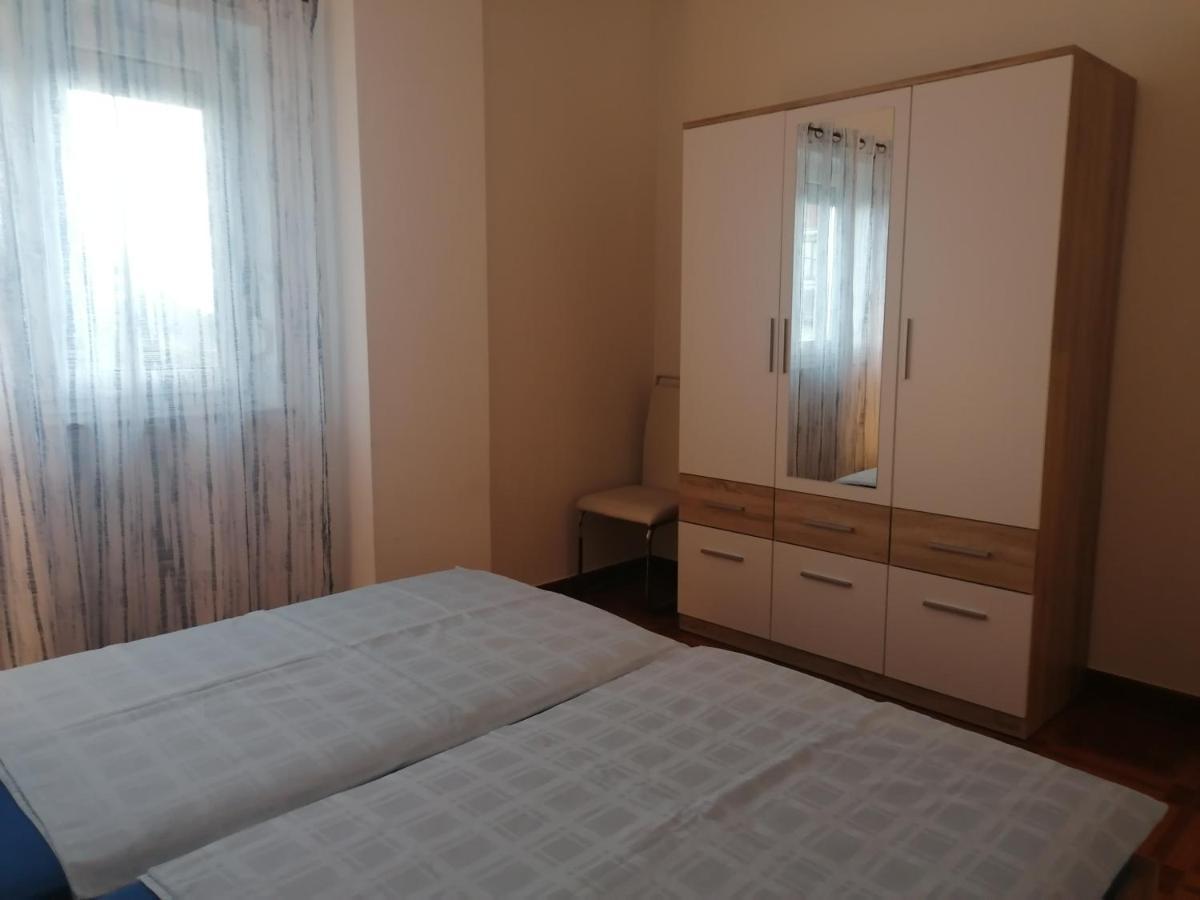 Apartmani Ivana Senj Senj  Exterior foto